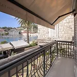 Riva Yacht Hvar Town