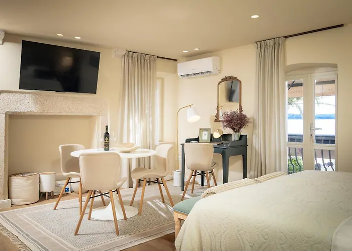 Riva Yacht * Χβαρ