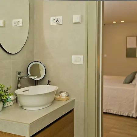 Riva Yacht * Hvar Town